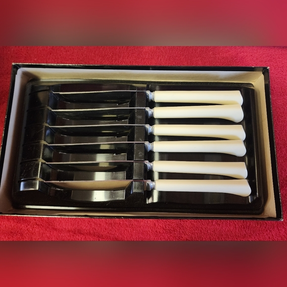 ☆Marseilles Set of 6 Steak Serrated Knives. Made in France.☆ - Picture 1 of 13